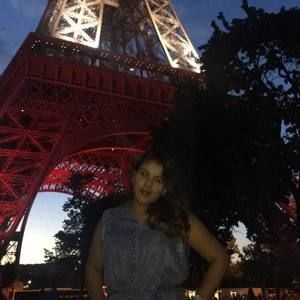 Meet your Posher, Noemí